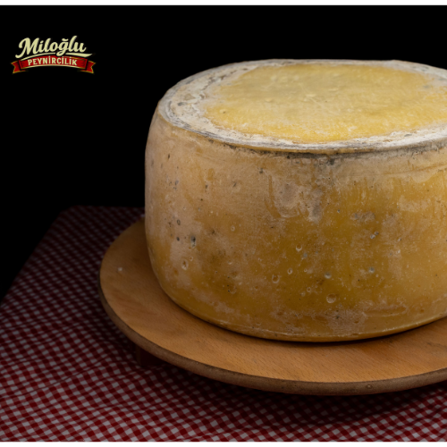 Tam Yağlı Eski Kaşar (2 KG)